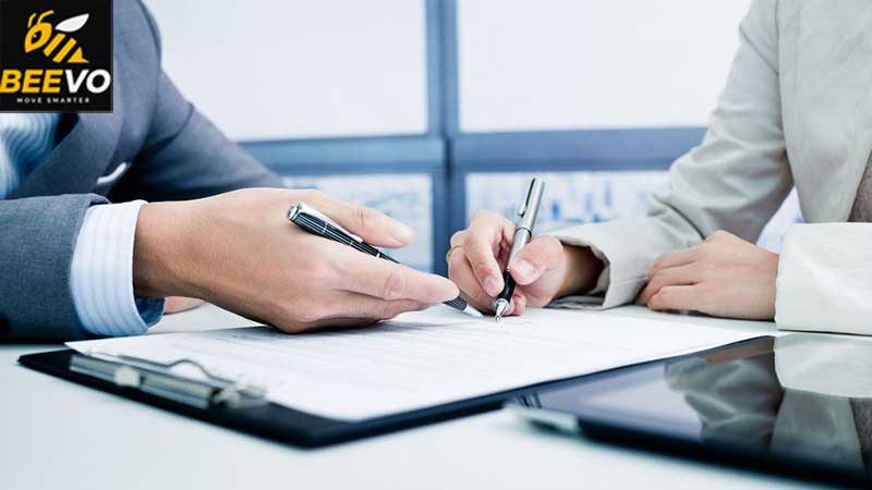 Bước 2: Báo giá và ký kết hợp đồng rõ ràng